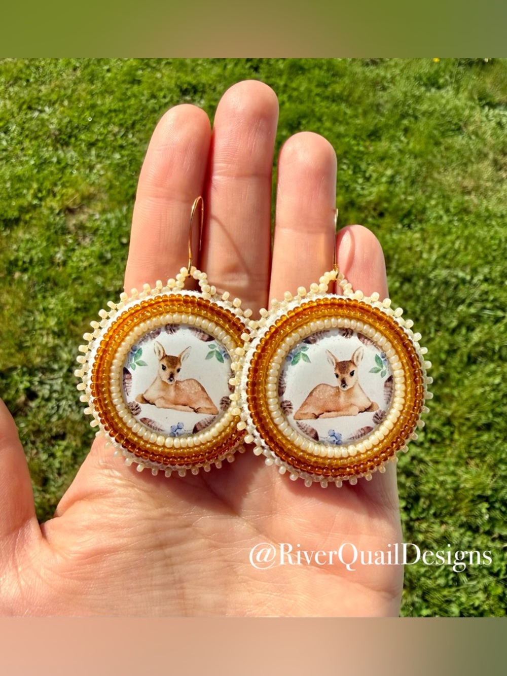 Handmade Beaded Deer Medallion Earrings: Cream, Gold, Brown. Native Made - Picture 1 of 2